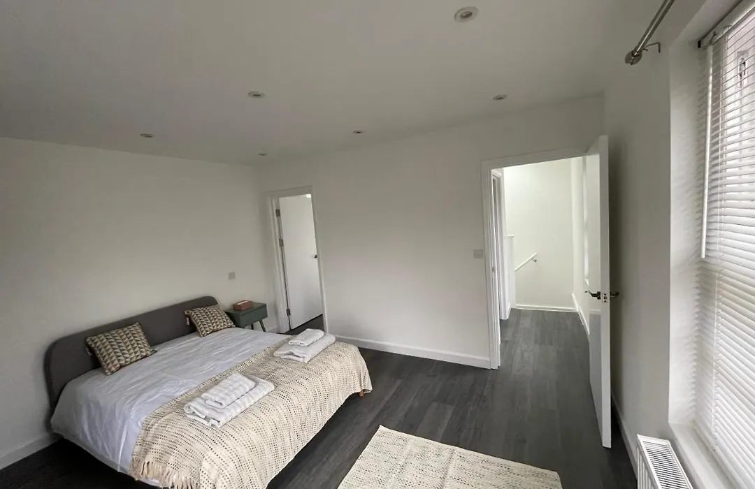 4 Islington Park Street-1